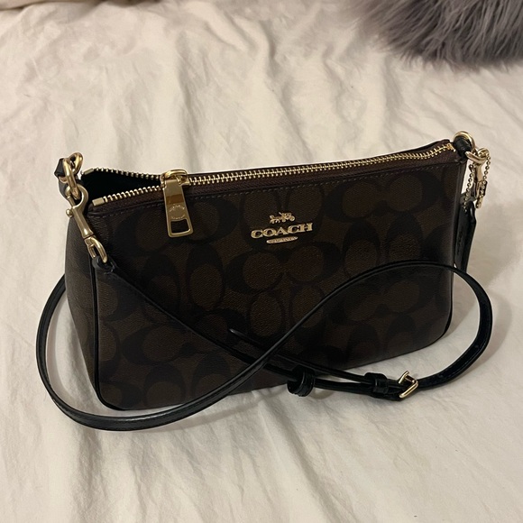 Authentic Coach two way crossbody - Picture 1 of 6